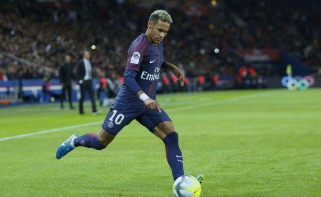  尤文锋霸弗拉霍维奇染红，十人应战不敌蓝鹰  